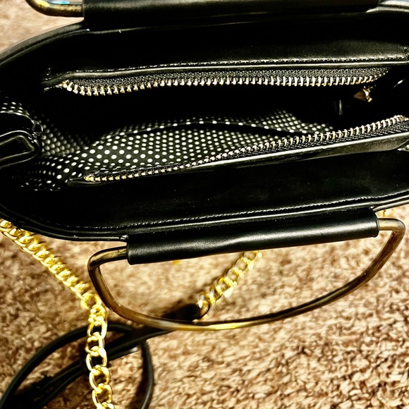 Purse - Picture 3 of 4